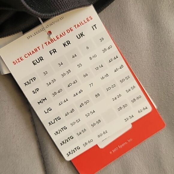 Spanx Look At Me Now Seamless Side Zip Leggings. - Picture 10 of 10